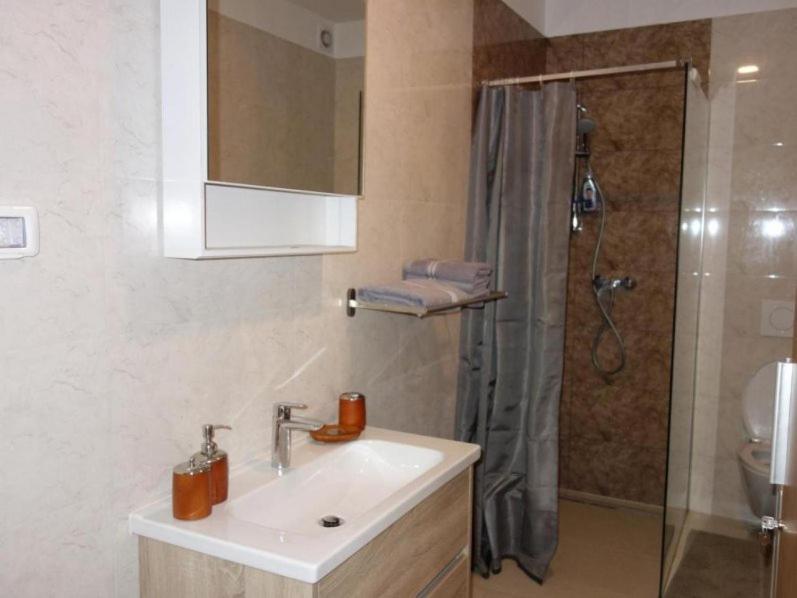 Apartment Petrovic Medulin Bagian luar foto